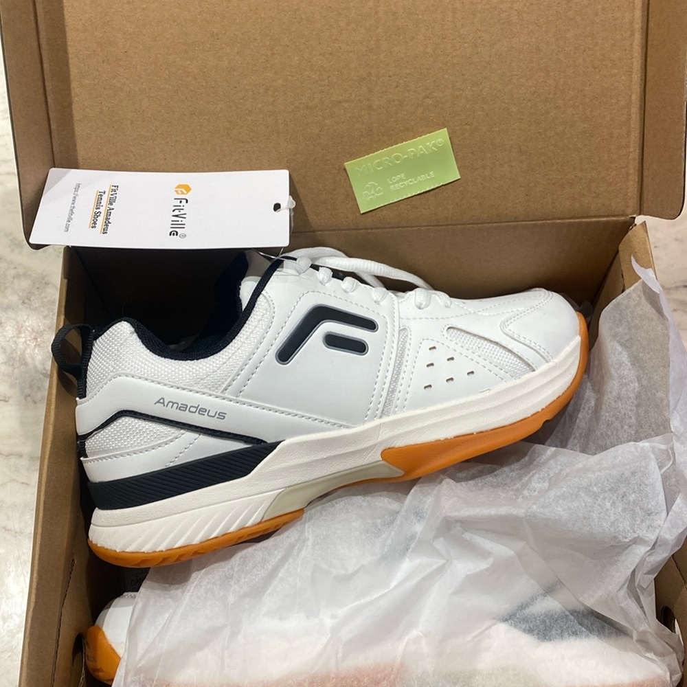 FitVille pickle ball/court shoes new without tags